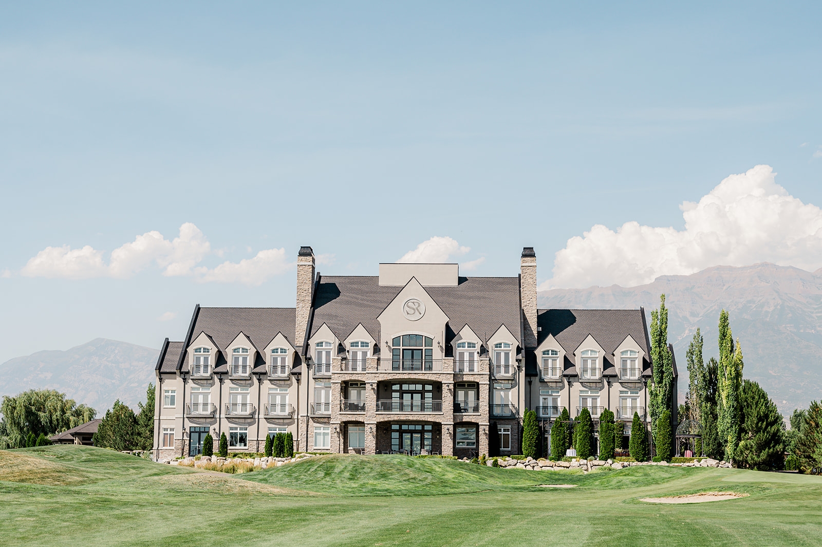 Bridal hair and makeup at Sleepy Ridge Golf Course, Orem, Utah